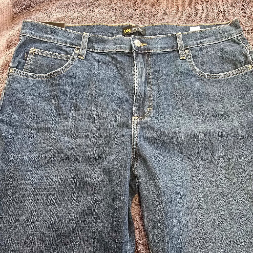 Lee Relaxed Fit
